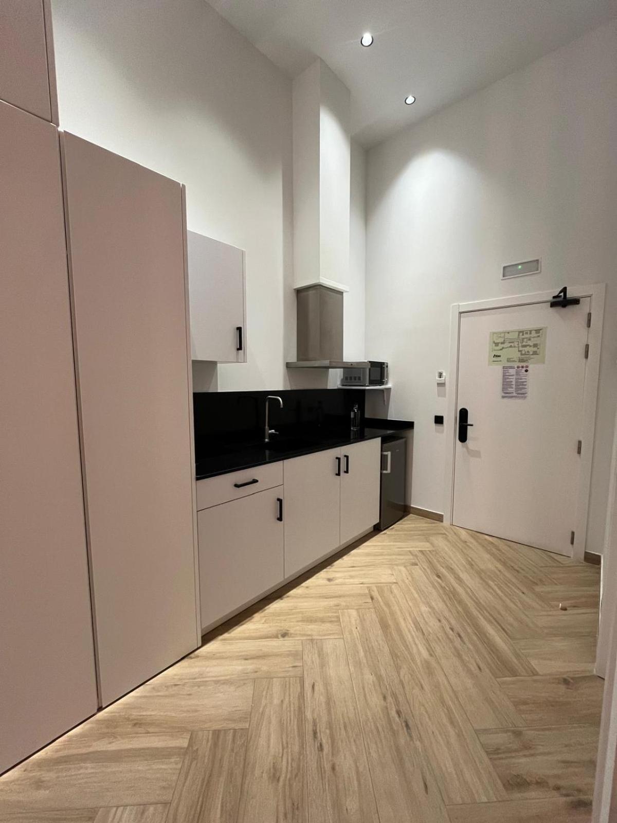 ולנסיה Blanq Marina Suites מראה חיצוני תמונה